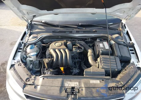 2015 Volkswagen Jetta 2.0L S z USA, uszkodzony, nr VIN 3VW2K7AJ5FM201964